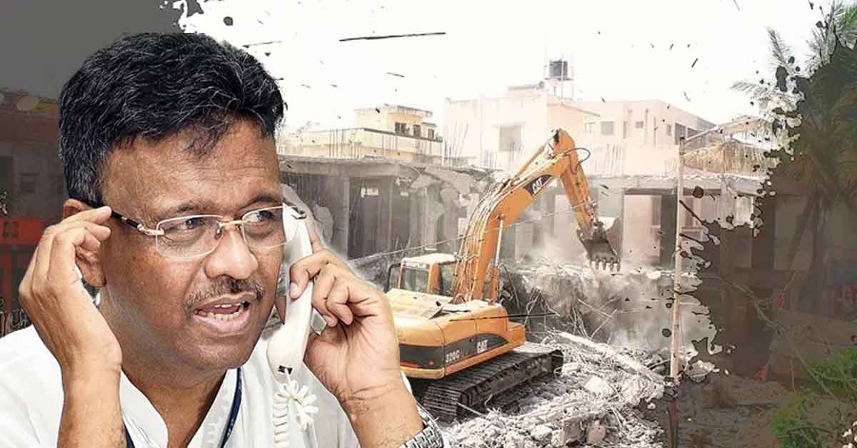 Image of Kolkata Municipal Corporation cracking down on illegal construction.