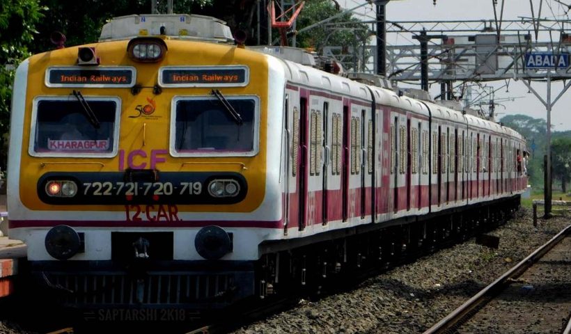 many trains were canceled on the south eastern railway division on saturday and sunday