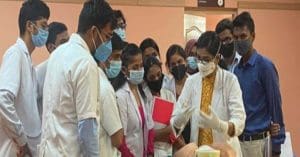 will number of medical seats in medical courses in Bengal decrease fear of strict action by the National Medical Commission, রাজ্যের মেডিক্যাল কলেজগুলিতে কমবে ডাক্তারি পড়ার আসন? কড়া হুঁশিয়ারি!