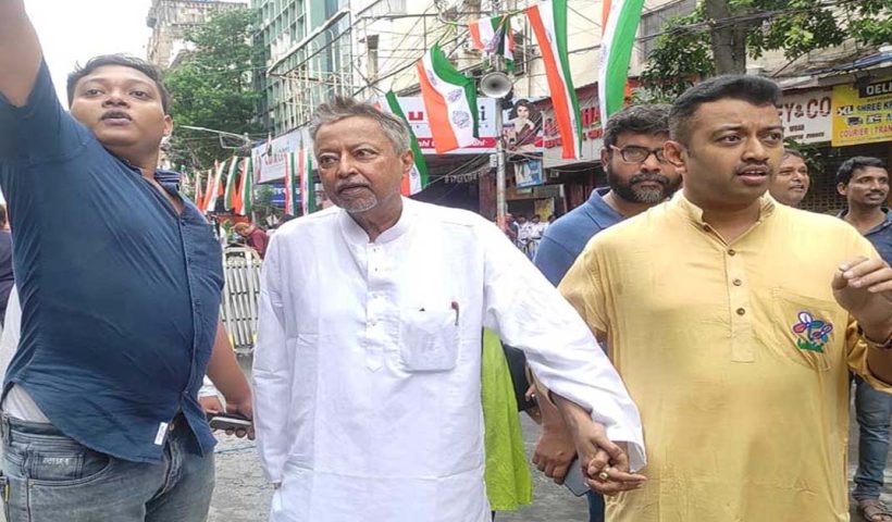 mukul roy health condition update, মাথায় অস্ত্রোপচারের পরে এখন ভেন্টিলেশনে বঙ্গ রাজনীতির 'চাণক্য' মুকুল রায়