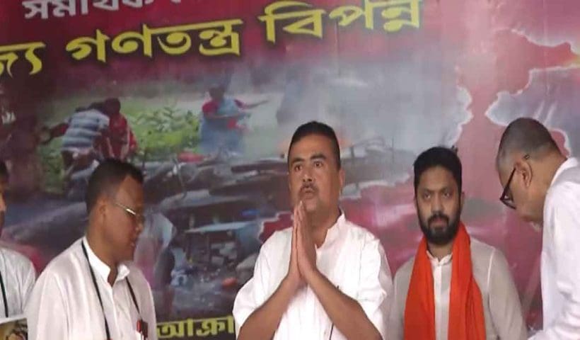 Subhendu Adhilkeri at Dharna mancha near Rajbhavan Kolkata