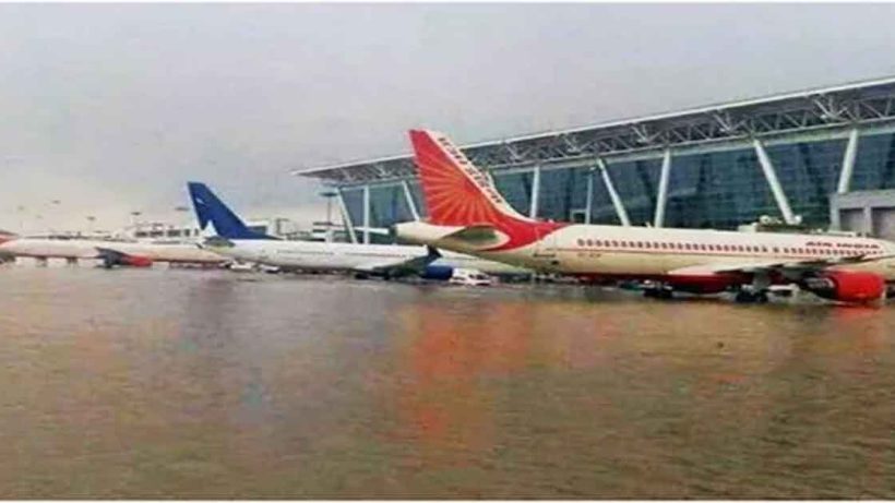 Kolkata Airport water logged