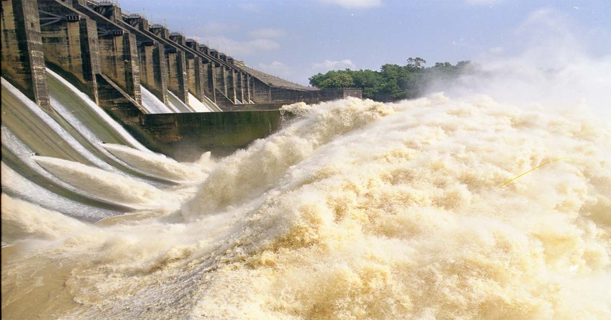 dvc discharged huge amount of water from two dam of damodar , মাথায় হাত হাওড়া-হুগলির বাসিন্দাদের! দামোদরের দুই জলাধার থেকে জল ছাড়ল DVC