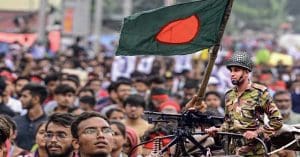 History repeats once again the political power of Bangladesh is under the control of the military, ইতিহাসের পুনরাবৃত্তি, আরও একবার সেনার নিয়ন্ত্রণে বাংলাদেশ!