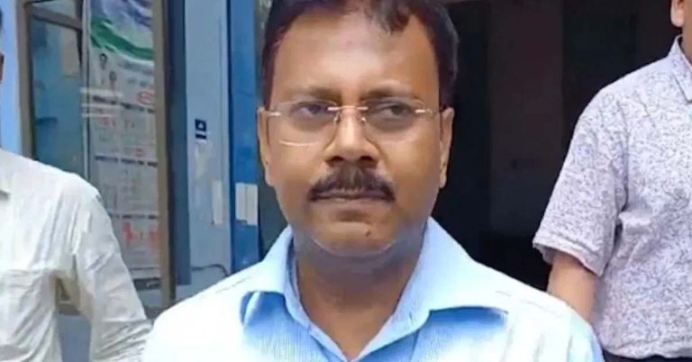 rg-kar-case-judge-orders-former-oc-abhijit-mondal-and-former-principal-to-appear-in-court-in-person