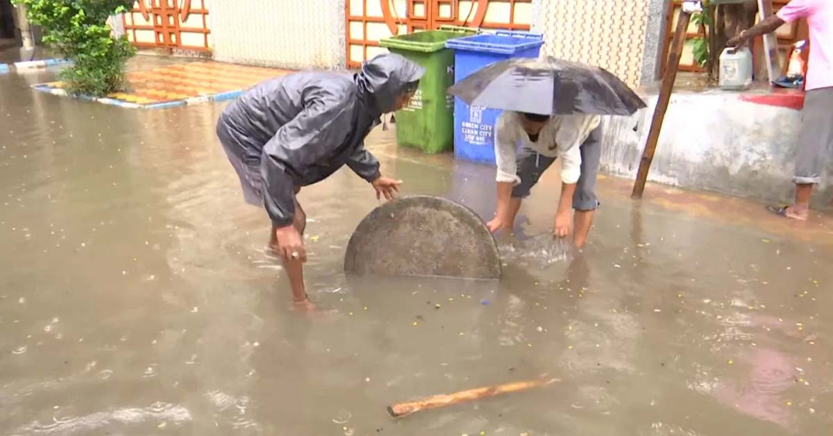 no waterlogging after heavy rain in north kolkata like college street amherst street makiktala ultodanga area, ভোরে ঘন্টা দু'য়েকের ভারী বৃষ্টির পরও অচেনা কলকাতা, জল জমেনি ঠনঠনিয়া, আমহার্স্ট স্ট্রিটে