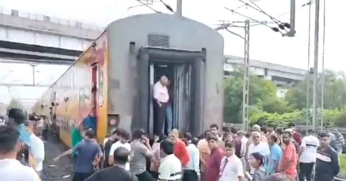 Mumbai Ahnmedabad Double decker train incident.