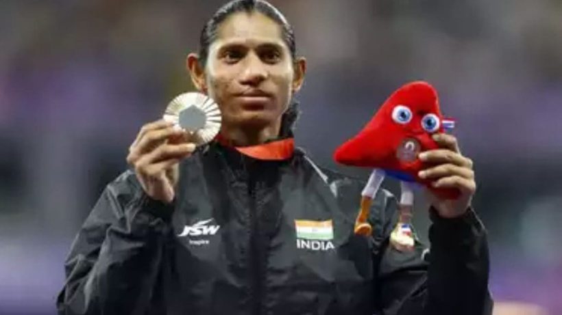 Deepthi Jeevanji wins bronze in the women's 400m T20 in the Paris Paralympics 2024.