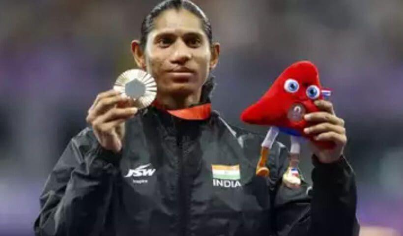 Deepthi Jeevanji wins bronze in the women's 400m T20 in the Paris Paralympics 2024.