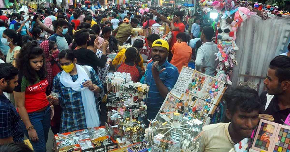 Kolkata residents in the final moments of Mahalaya before Durga Puja 2024