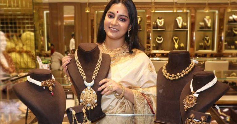 Gold Price Hike Continues: Festive Buyers Brace for Higher Rates