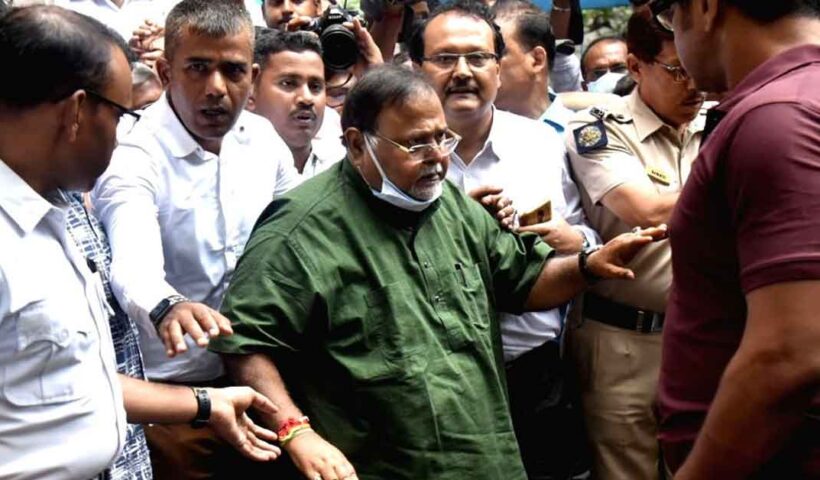 Partha Chatterjee Reportedly Experiences Panic Attack in Presidency Jail