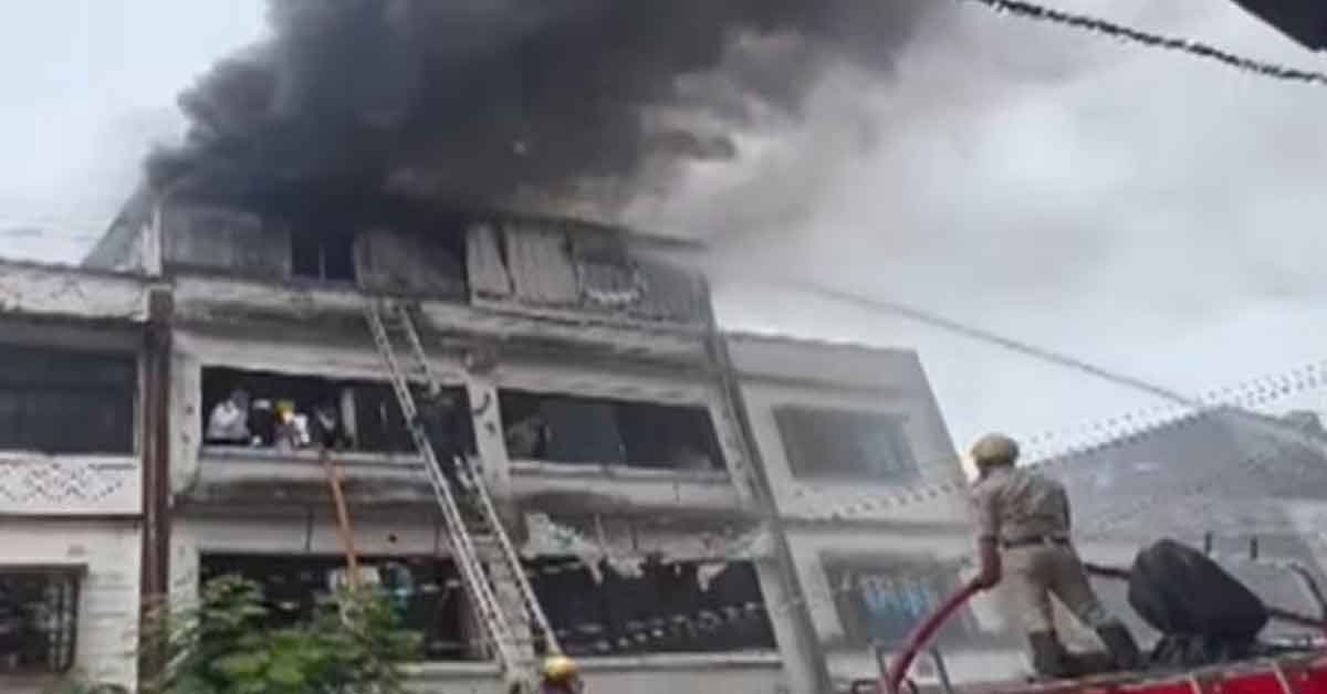 Fire in private chemical warehouse in Gujarat, 1 dead, 5 injured