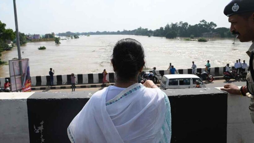 mamata banerjee visit ghatal medinipur to supervise flood situation