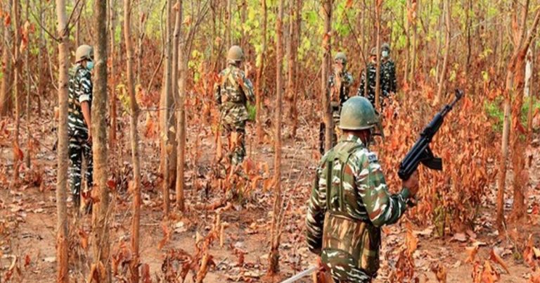 ছত্তিশগড়ে নিরাপত্তা বাহিনীর সঙ্গে গুলির লড়াইয়ে খতম ৩ নকশাল