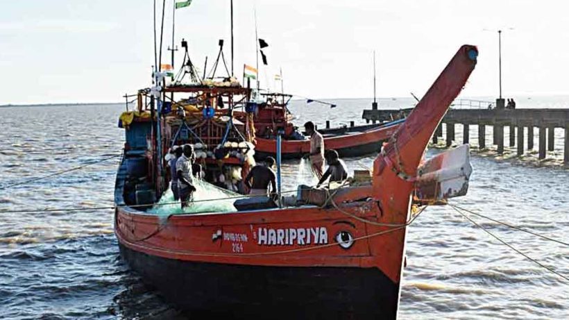 Sundarban fishermen mishap at bay of bengal due to bad weather