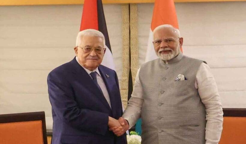 pm Modi met and talk with palastine president madhmud over israel gaza conflitct situation