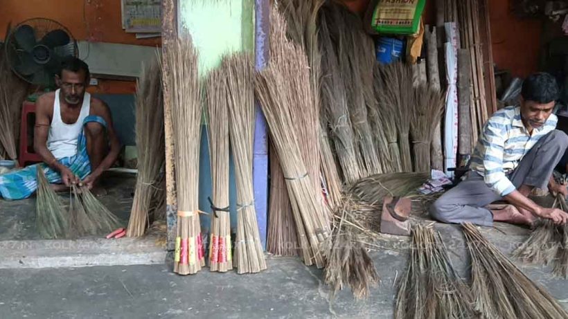 Emerging Dhanteras Custom Brooms Become Popular Choice for Buyers This Year