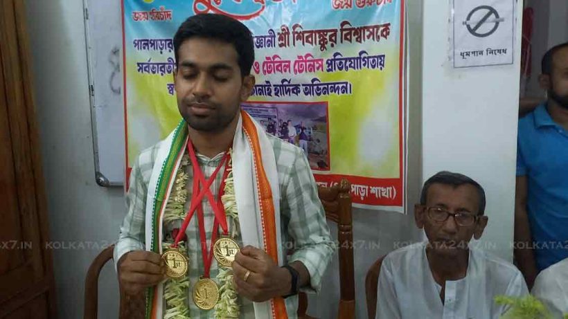 National Table Tennis Champion Shivankur Returns to Nadia, Honored for Gold Win"