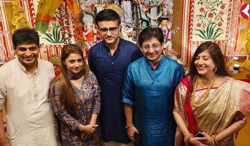 Sourav Ganguly and Jhulan Goswami Attend Vaishali Dalmiya's Home Durga Puja