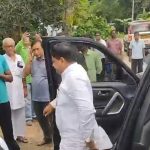 The Kolkata24x7 | Politics ভিভিআইপি জোনে কনভয় আটকাতেই ক্ষোভে ফেটে পড়লেন সুকান্ত মজুমদার