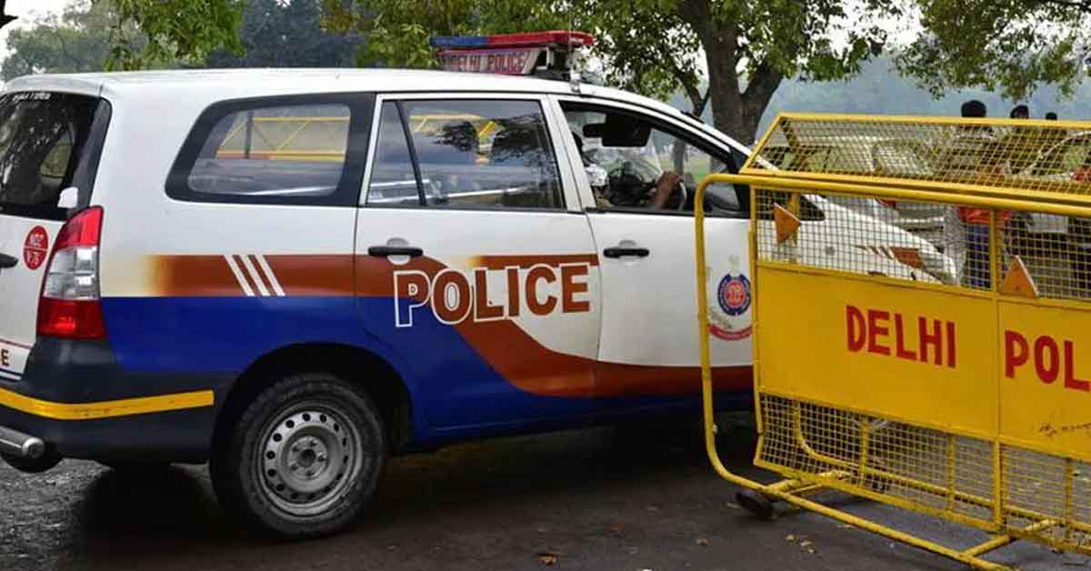 Delhi Accident Police PCR Van