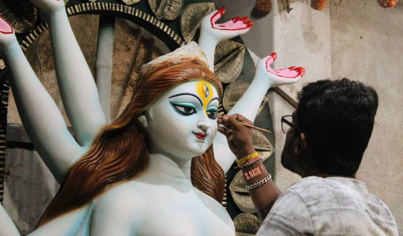 Kumortuli idol making