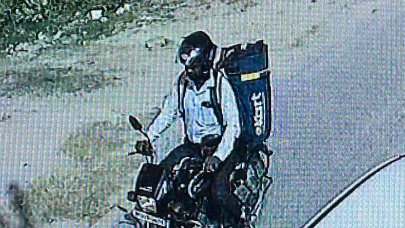 flipkart Delivery boy