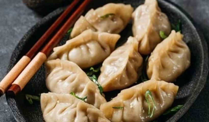 Woman died, 20 hospitalized after eating Momo from footpath stall in Hyadrabad