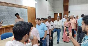 west bengal govt tought messege to senior doctors resignation amid junior doctors hunger strike