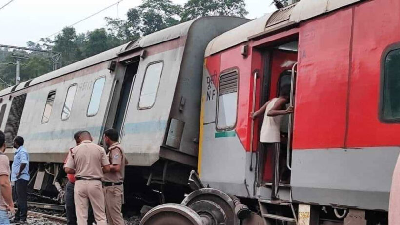 Agartala-Lokmanya Tilak Terminus Express derails