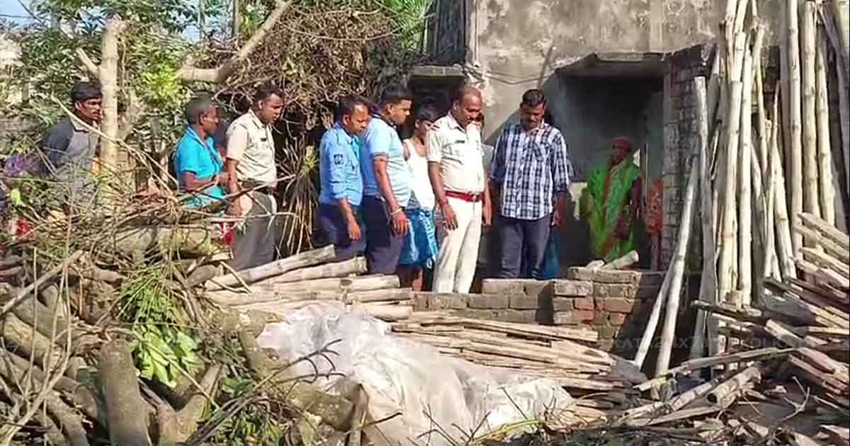 Bomb Found Outside Businessman's Home in Domkal, Police Begin Investigation