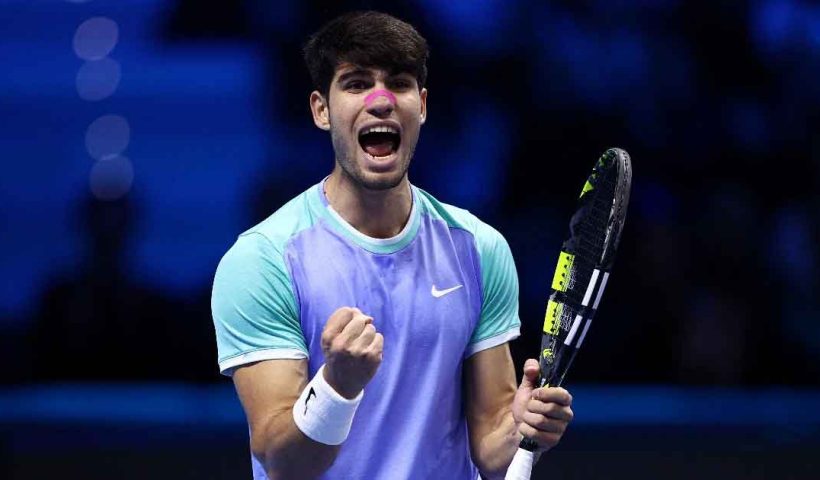 Carlos Alcaraz Overpowers Andrey Rublev