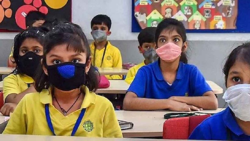 Delhi Shifts All School Classes Online Amid Rising Air Pollution Crisis