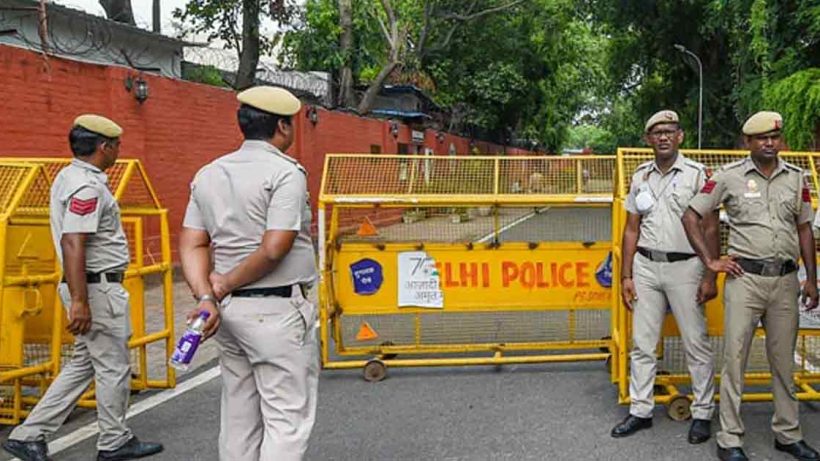 Delhi school bomb threat was hoax it made by students to avoid examinationas