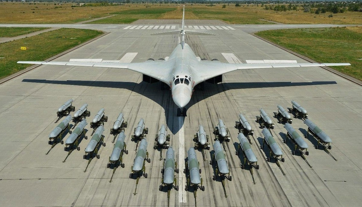 Russian-Tu-160-bomber