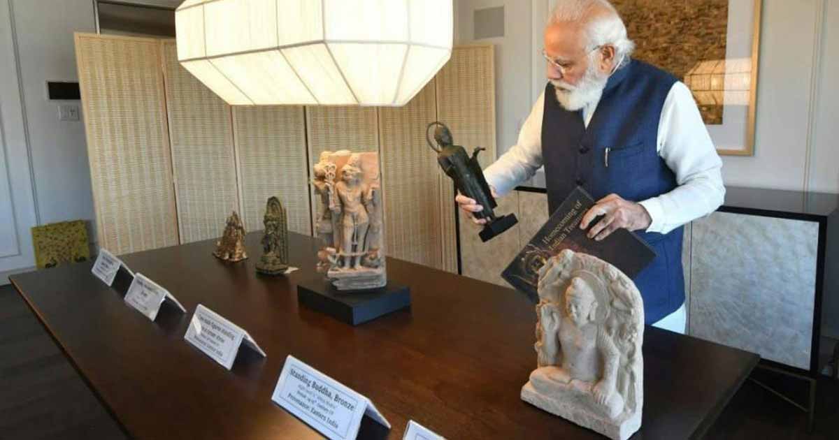 US returns stolen Indian treasures