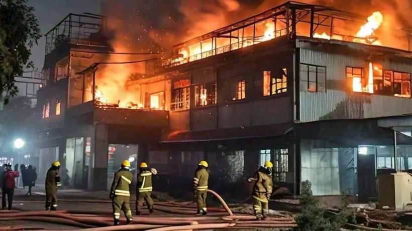 Massive Fire Erupts in Slum Near Ultadanga Rail Line; 5 Fire Tenders Deployed