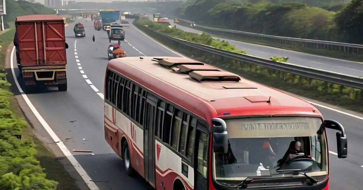 Yamuna Expressway road accident