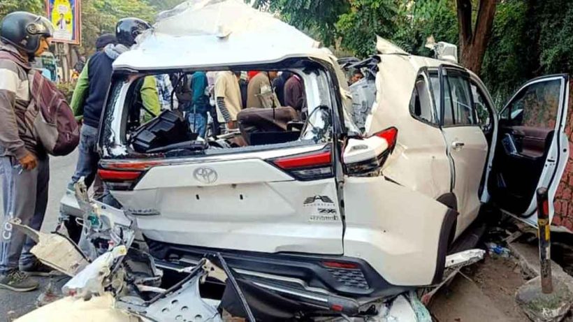 ontainer Truck Hits Car in Dehradun