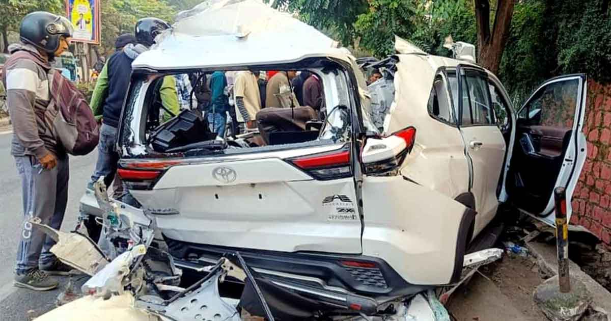 ontainer Truck Hits Car in Dehradun