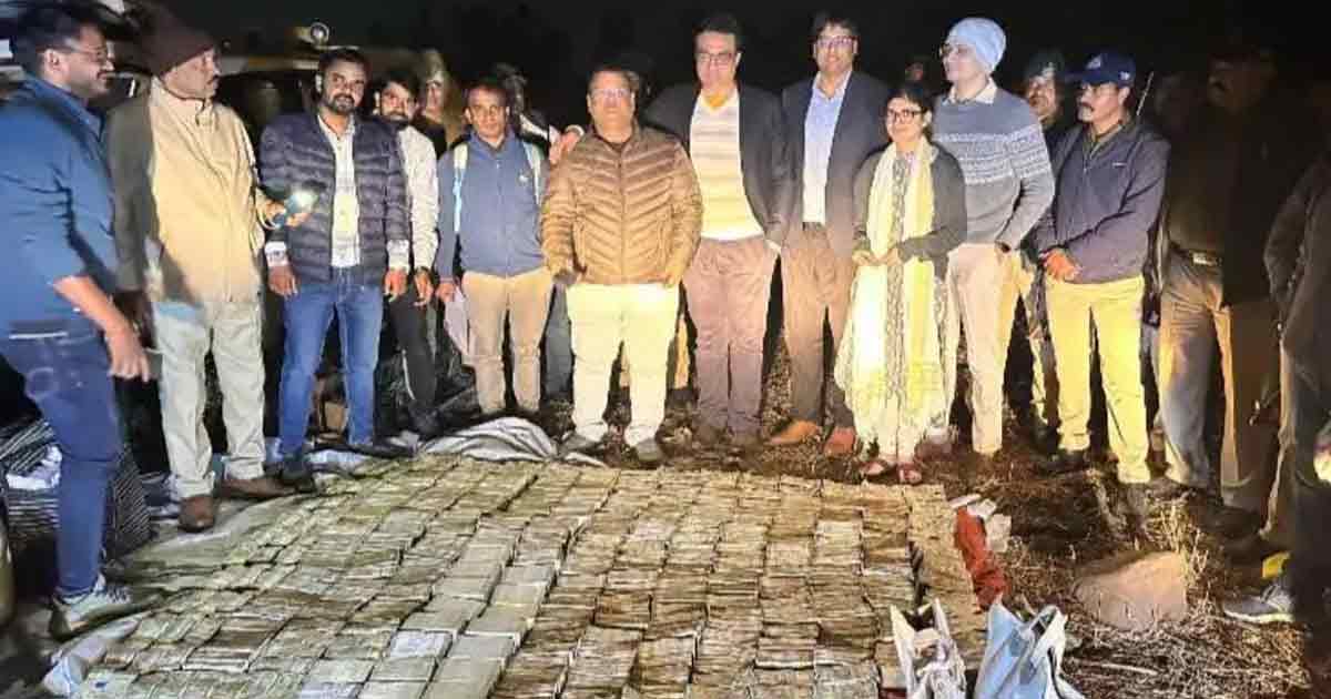 52 Kg Gold and Rs 10 Crore Cash Found in Abandoned Car in Bhopal Forest