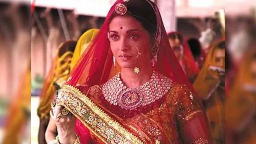 Why Aishwarya Rai's 16-Year-Old Lehenga Was Chosen for the Oscars: Find Out