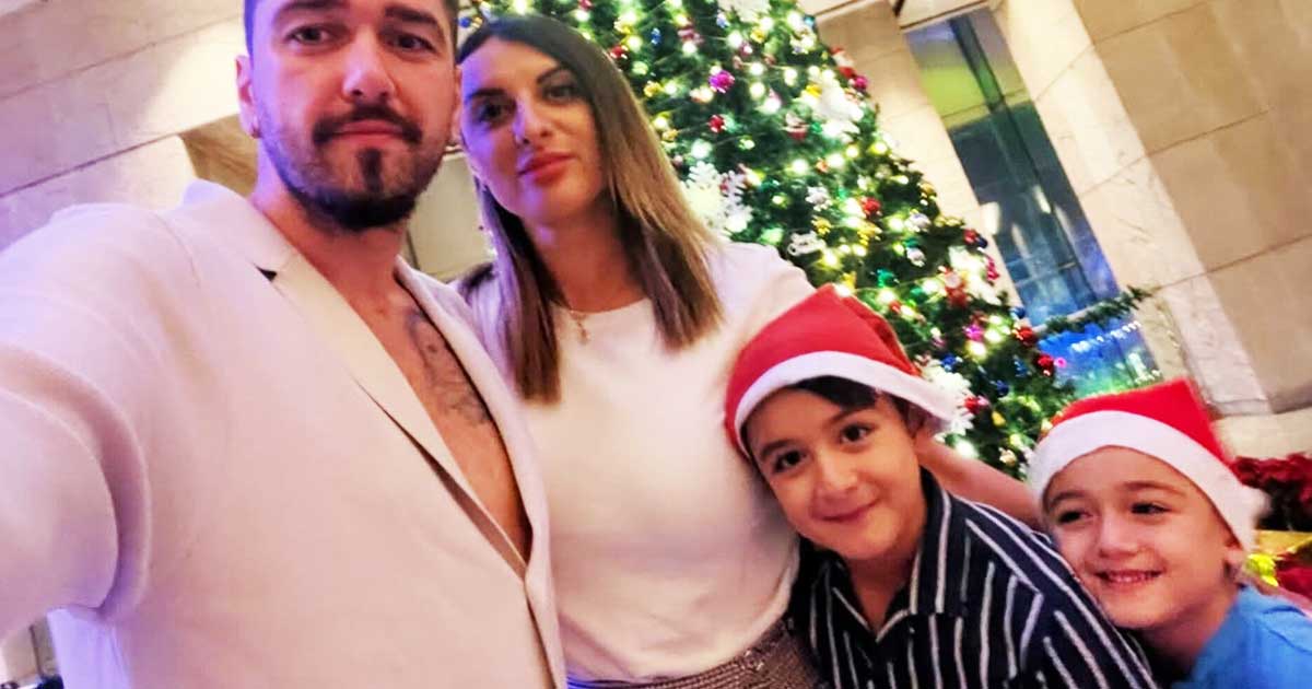 Dimitri Petratos Celebrates Christmas with Family