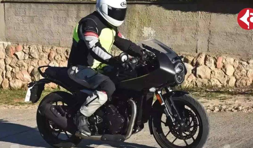 Triumph Thruxton 400 spied testing in India