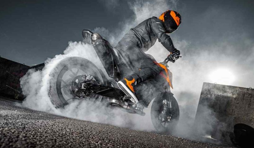 2025 KTM 790 Duke unveiled