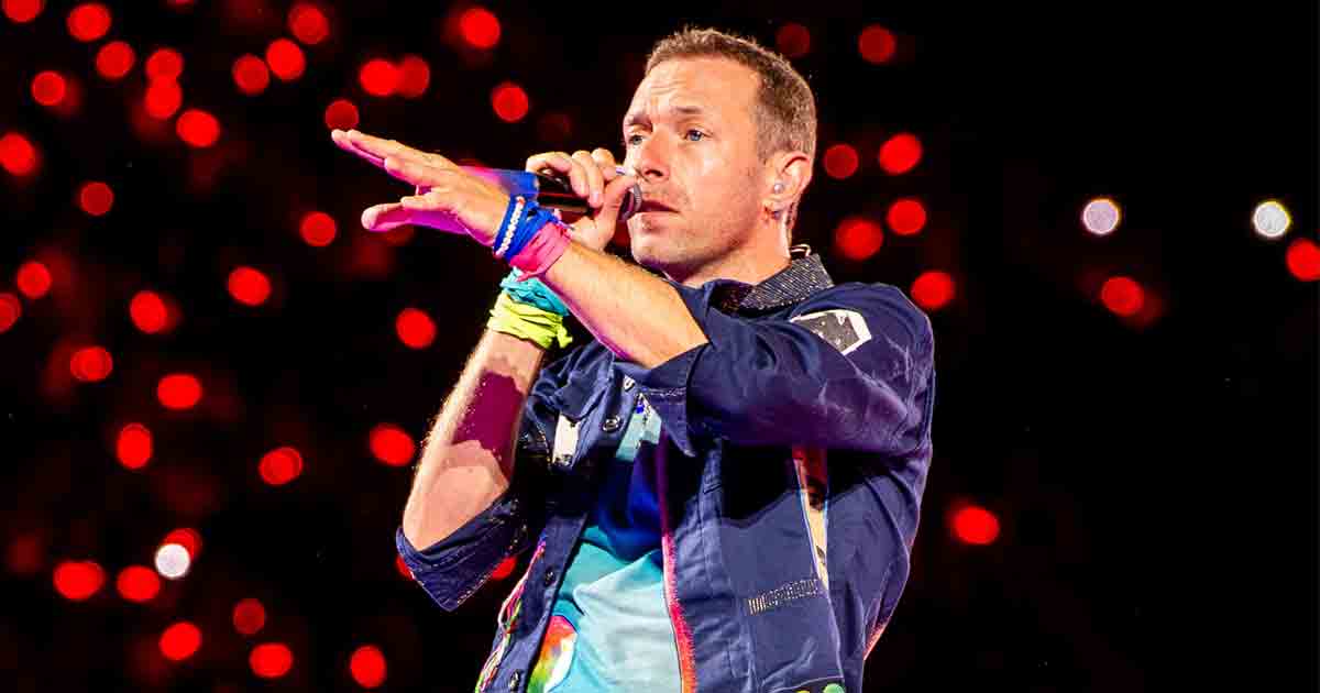 **Meta Description:** "Coldplay's Chris Martin mesmerized fans at the Ahmedabad concert by singing 'Vande Mataram' and 'Maa Tujhe Salaam' in honor of Republic Day. Watch the viral video as the crowd celebrates this unforgettable moment!"