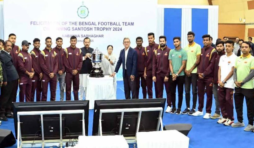 Mamata Banerjee with Bengal Football Team after win Santosh Trophy Final