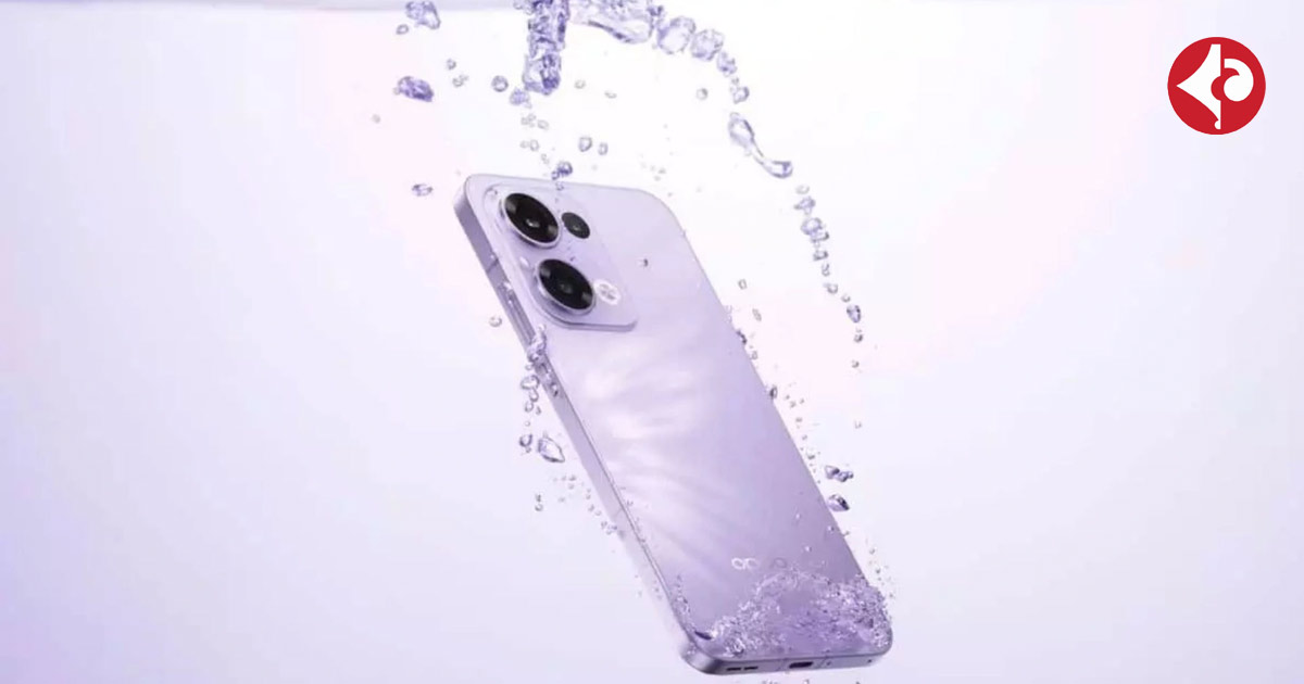 Oppo Reno 13 5G under water