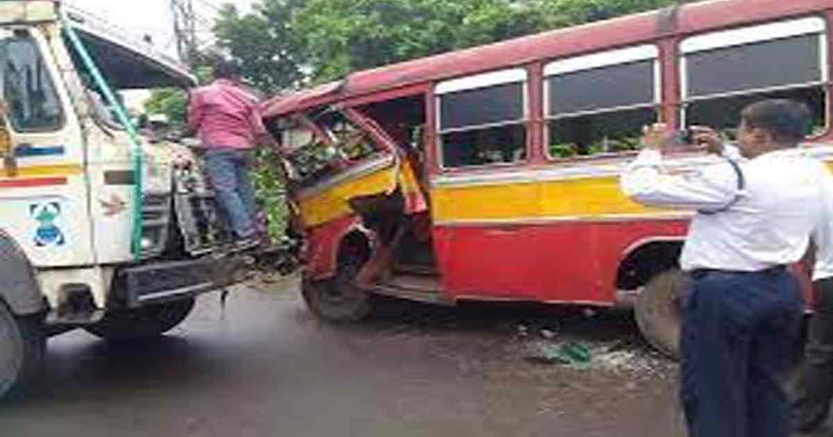 Woman Dies After Being Hit by Reckless Mini Bus in Kolkata's Big Market, 4 More in Hospital